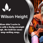 Lainey Wilson Height