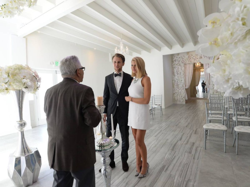 Los Angeles Wedding Chapel for Fast Ceremonies