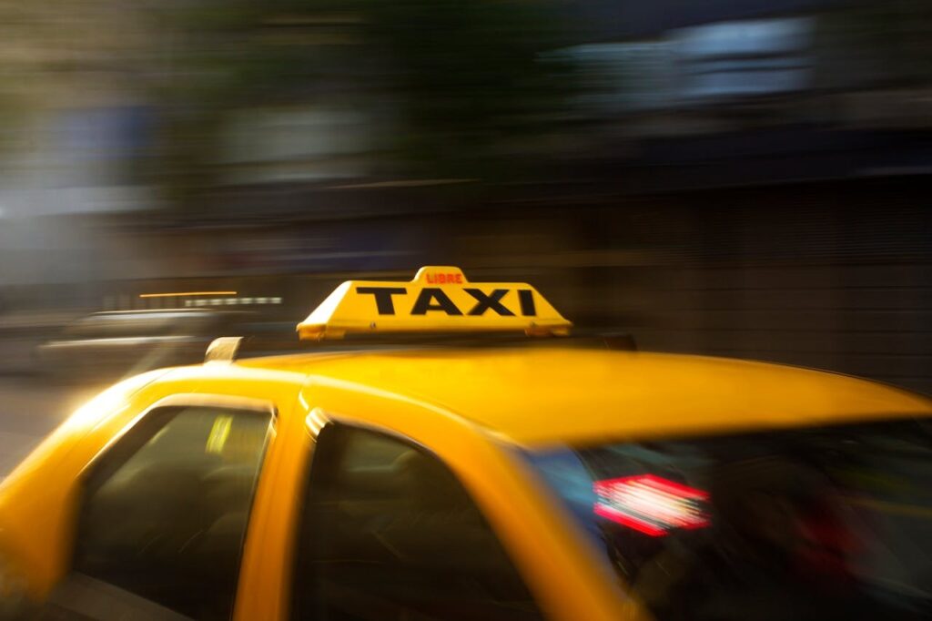 How to Get a Taxi in Pompano Beach?